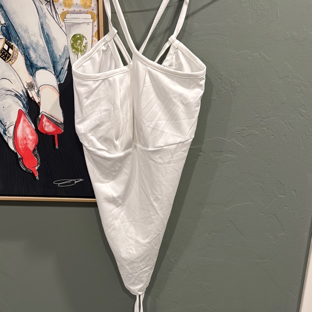 White summer top ties in the back very cute 🥰